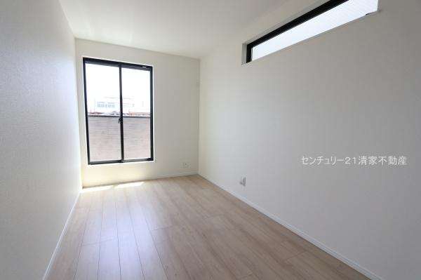 春日井市西本町３丁目の新築一戸建