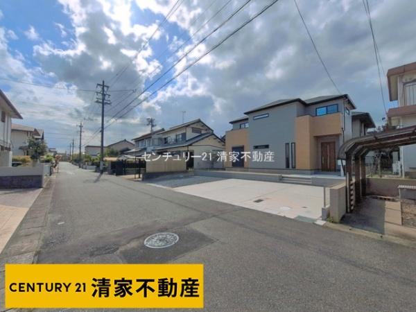 小牧市古雅４丁目の新築一戸建