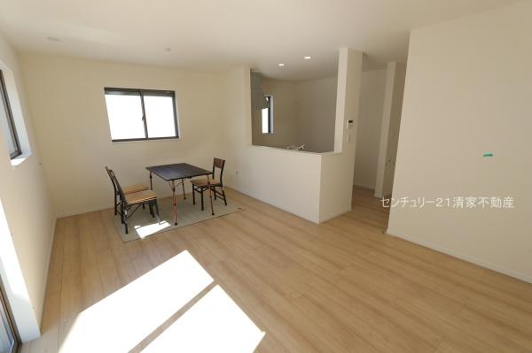 春日井市上条町８丁目の新築一戸建