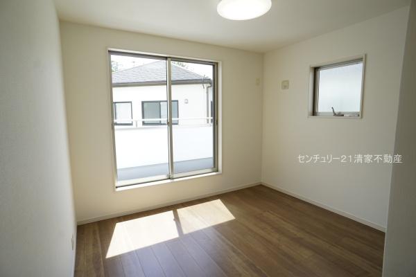 小牧市小松寺２丁目の中古一戸建て