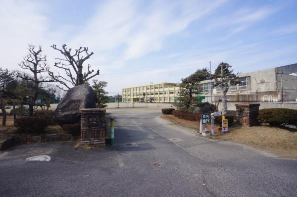 瀬戸市高根町3丁目の土地(幡山中学校)