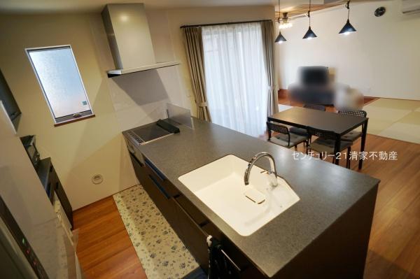 瀬戸市塩草が丘１丁目の中古一戸建