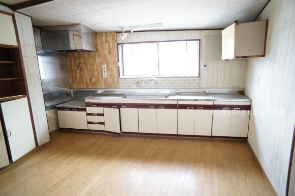 瀬戸市窯元町の中古一戸建て