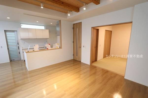 瀬戸市東長根町の中古一戸建