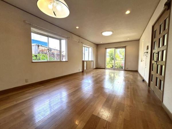西宮市すみれ台３丁目の中古一戸建