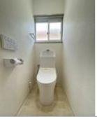 西宮市名塩赤坂の中古一戸建て(トイレ)