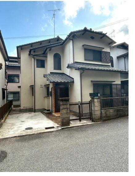 西宮市名塩３丁目の中古一戸建