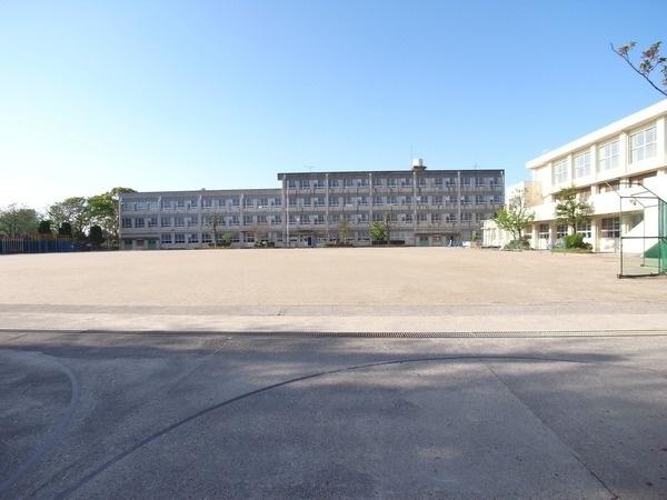 名古屋市名東区社が丘3丁目の土地(名古屋市立上社中学校)