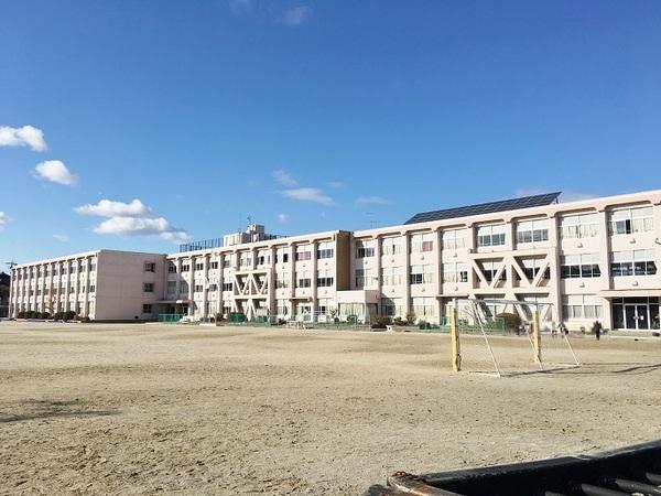 長久手市西浦の土地(長久手市立西小学校)