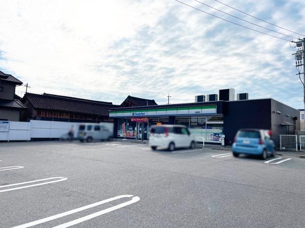 蒲郡市形原町三浦町の中古一戸建て(ファミリーマート蒲郡御嶽店)