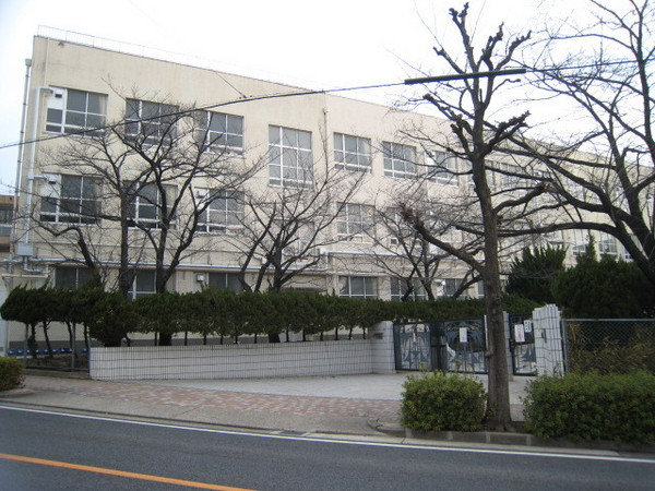 名古屋市名東区代万町2丁目の土地(名古屋市立西山小学校)