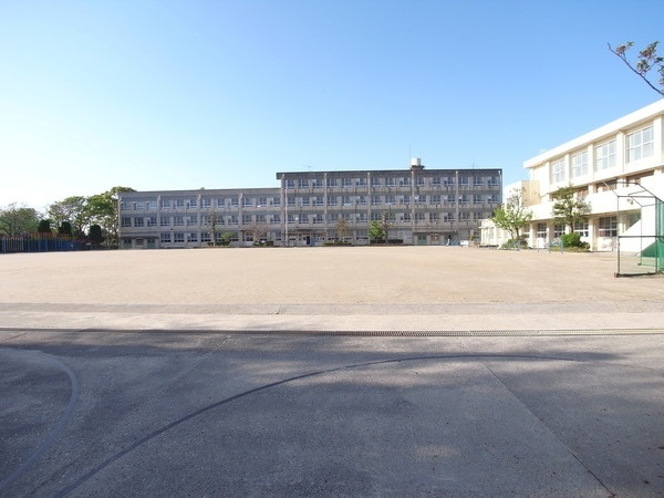 上社アイリス弐番館(名古屋市立上社中学校)