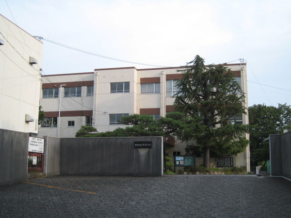 上社南住宅五号棟(名古屋市立猪高中学校)