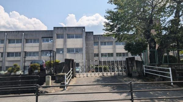 伊勢市楠部町の土地(伊勢市立四郷小学校)