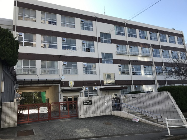星ヶ丘アイリス北棟(名古屋市立星ケ丘小学校)