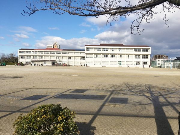 長久手市山野田の土地(長久手市立南小学校)