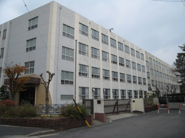 エクレール梅森坂(名古屋市立梅森坂小学校)