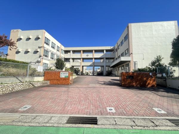 ユニライフ鳴海(名古屋市立旭出小学校)