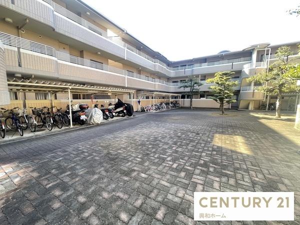 ユニライフ鳴海