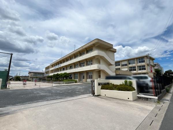 瀬戸市平町2丁目の土地(瀬戸市立效範小学校)
