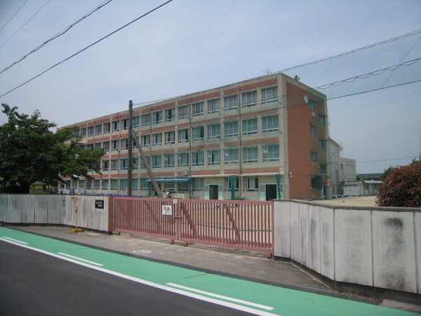 ダイアパレス藤ヶ丘北弐番館(名古屋市立豊が丘小学校)