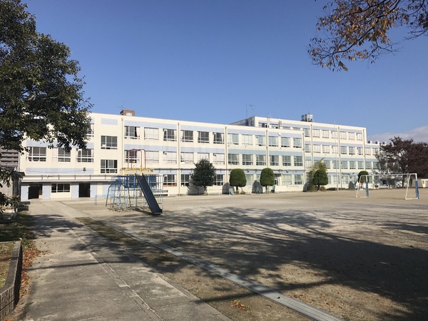 ライオンズマンション引山(名古屋市立引山小学校)
