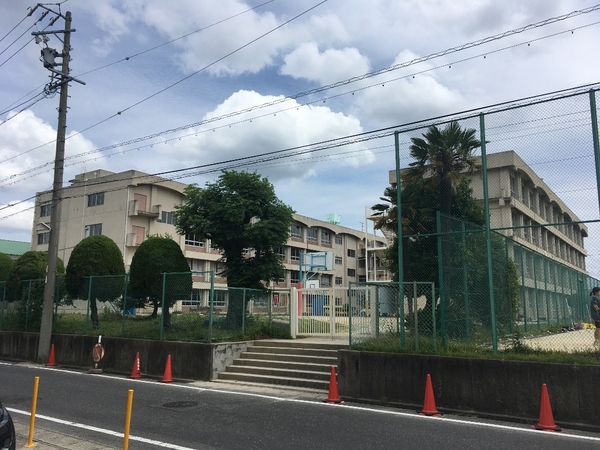 尾張旭市西山町２丁目の中古一戸建て(尾張旭市立西中学校)