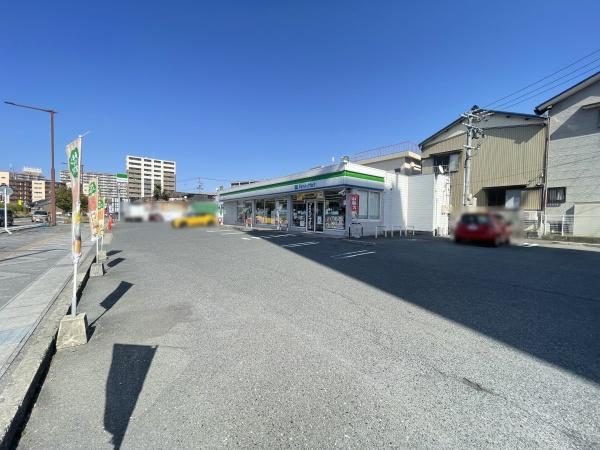 ロフティスクエア桑名(ファミリーマート桑名参宮通店)