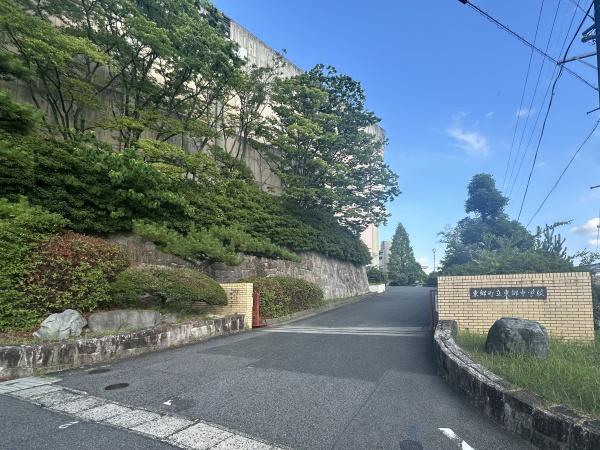 愛知郡東郷町北山台３丁目の中古一戸建て(東郷町立東郷中学校)