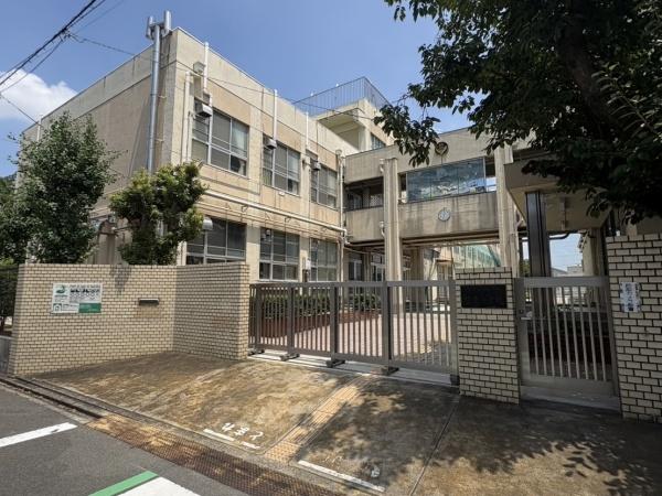 ファミリアーレ赤坪公園(名古屋市立笠東小学校)