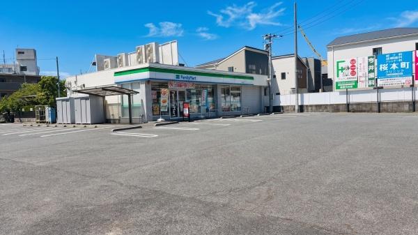 ファミリアーレ赤坪公園(ドラッグスギヤマ笠寺店)