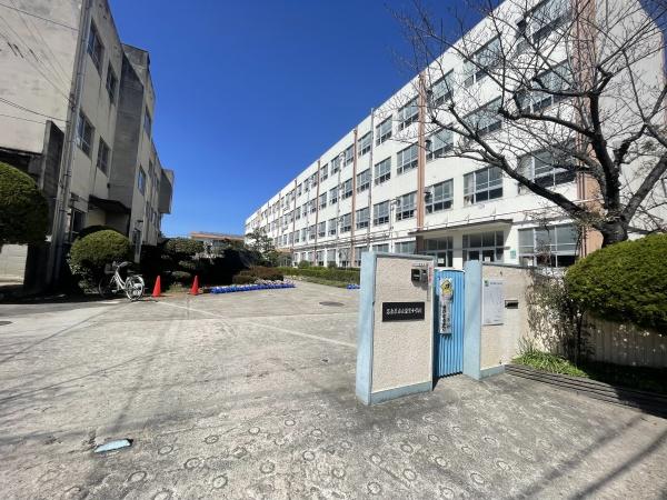 鳴海西団地2棟(名古屋市立浦里小学校)