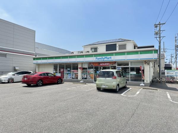 鳴海西団地2棟(ファミリーマート緑浦里店)