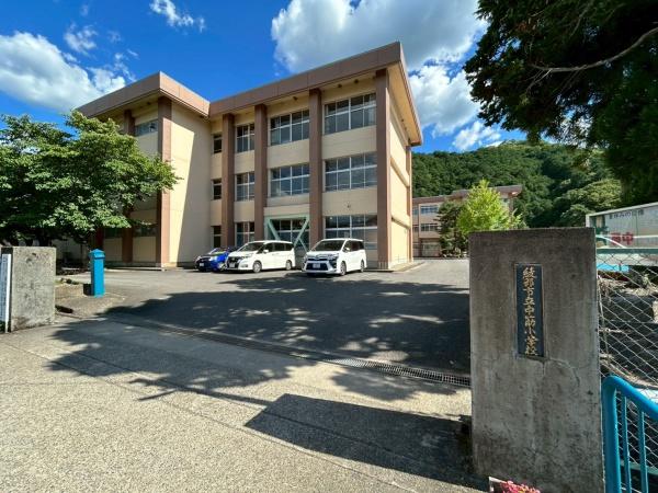 綾部市大島町岡ノ段の中古一戸建て(綾部市立中筋小学校)