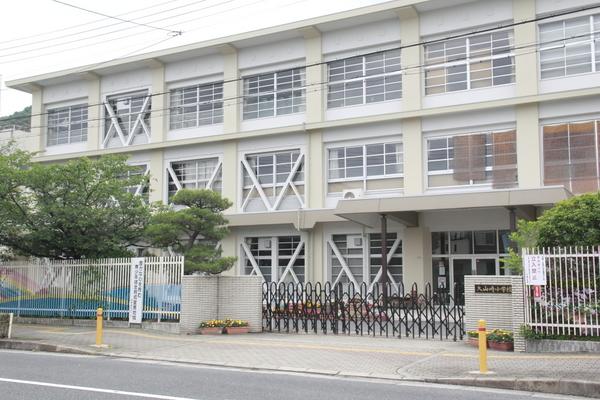 乙訓郡大山崎町字大山崎小字鏡田の中古一戸建て(大山崎町立大山崎小学校)