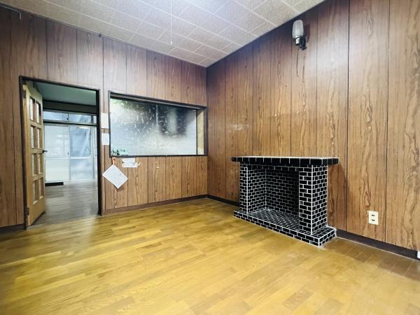 城栄町戸建て