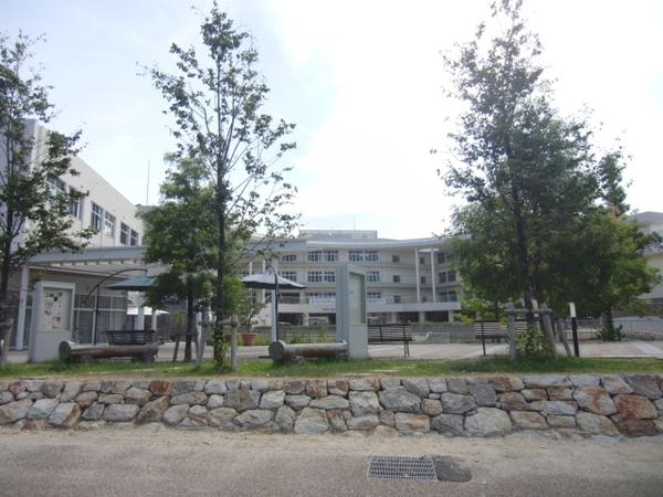 守山市勝部３丁目の中古一戸建て(守山市立守山小学校)