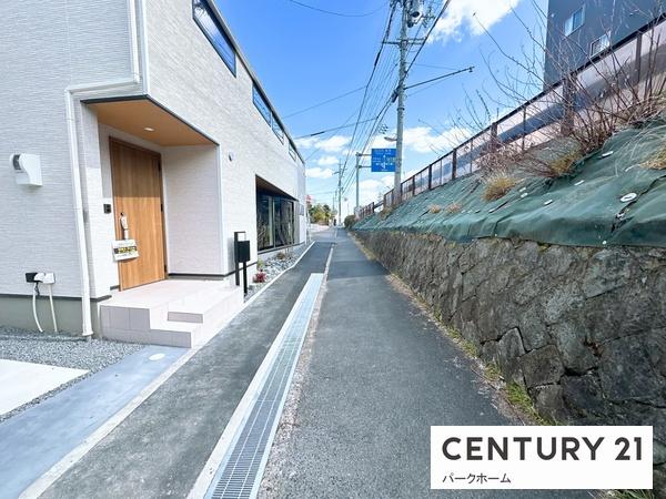 新築一戸建　4号地　全4区画