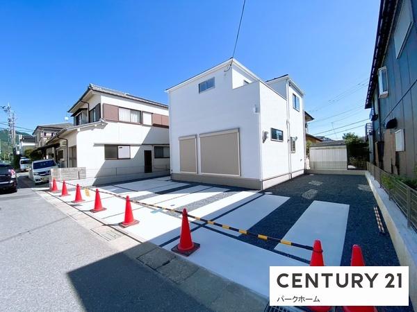 新築一戸建(前面道路含む現地写真)