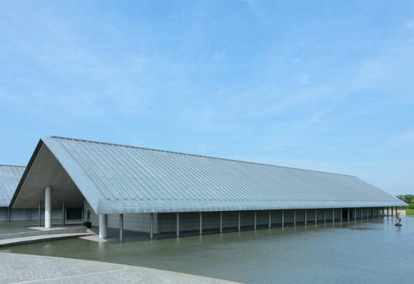 琵琶湖アーバンリゾート1番館(佐川美術館)
