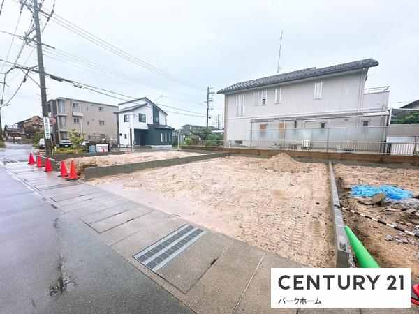 新築一戸建　2号棟　全3区画