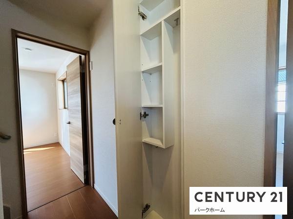 栗東市川辺の中古一戸建て(収納)