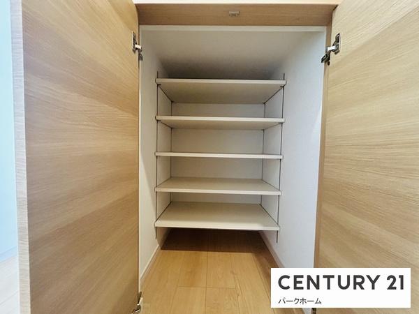 栗東市川辺の中古一戸建て(収納)