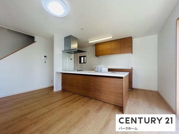 栗東市川辺の中古一戸建て(リビング)