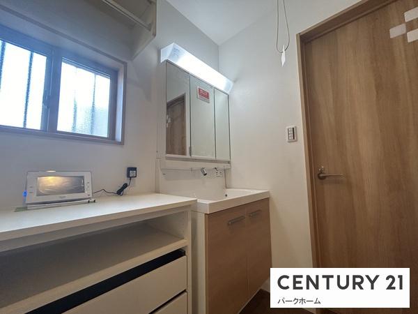 栗東市川辺の中古一戸建て(洗面台・洗面所)