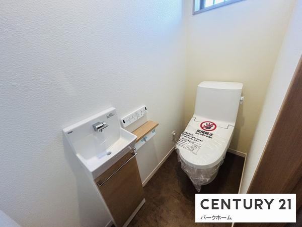 栗東市川辺の中古一戸建て(トイレ)