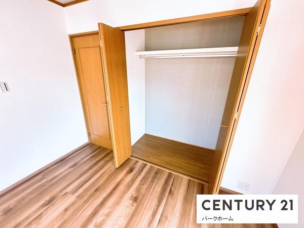 栗東市小平井3丁目の中古一戸建て(収納)