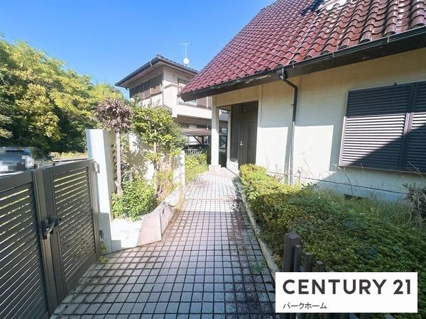 草津市桜ケ丘5丁目の中古一戸建て(玄関)