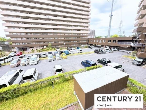 メゾンドール瀬田公園都市2番館(駐車場)