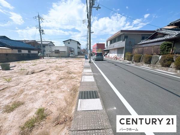 新築一戸建 2号棟 1期(前面道路含む現地写真)